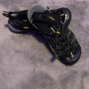 Keen shoes